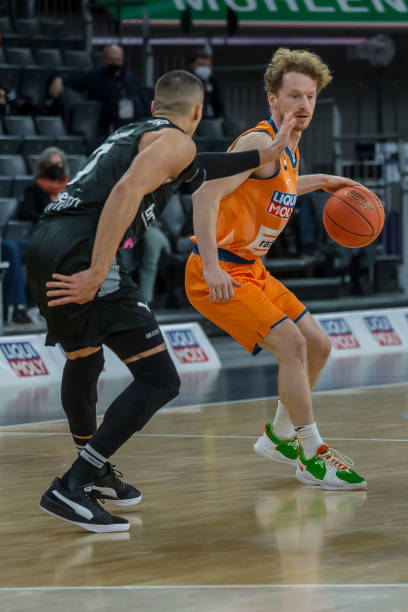 而对这位模 而对这位模