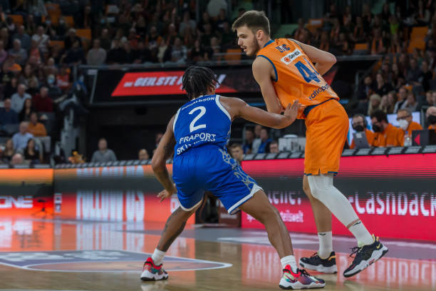 成为搅动局 成为搅动局