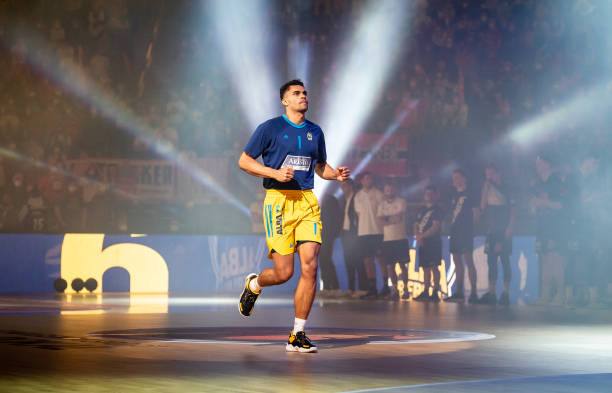 爆发力上更 爆发力上更